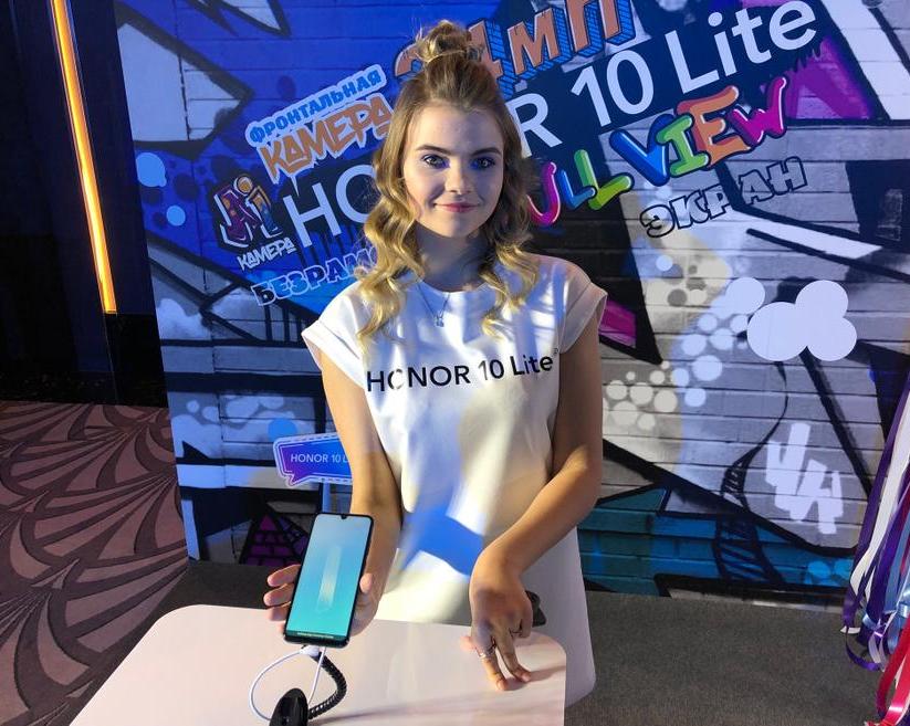 Honor 10 Lite: смартфон доступного ценового сегмента с новым производительным процессором и продвинутой селфи