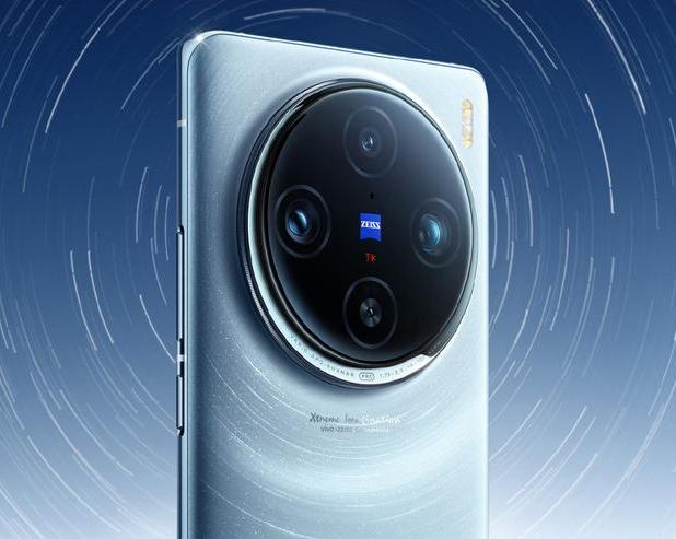 Флагманы Vivo X100 и X100 Pro появились в российской рознице: три камеры, 16