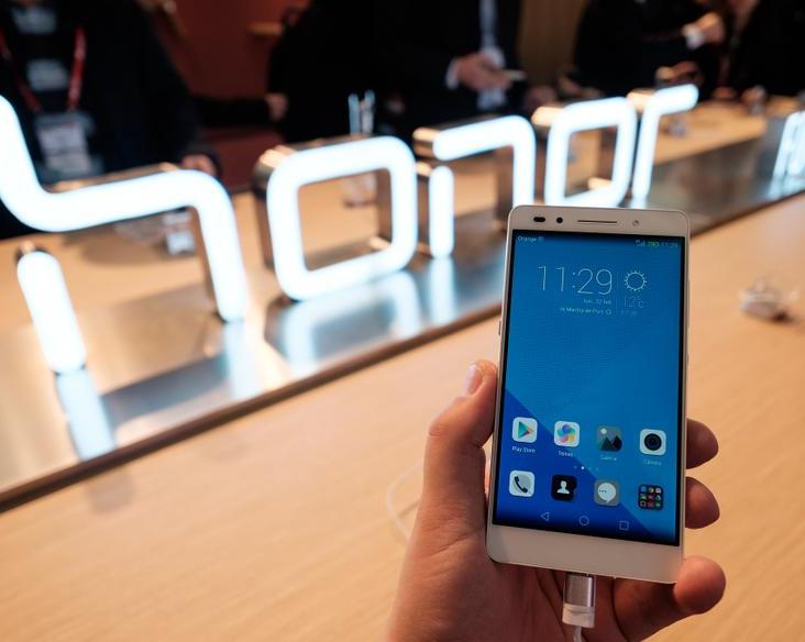 Honor инвестирует $10 млрд в создание «суперинтеллектуального» смартфона