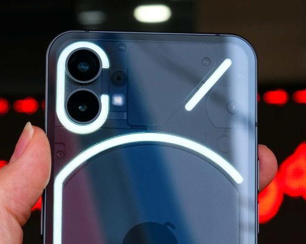 Glyph больше не будет: Nothing объявила об отказе от использования интерфейса