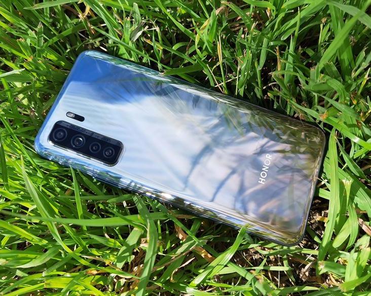 Honor 30S: хорошо сбалансированный смартфон